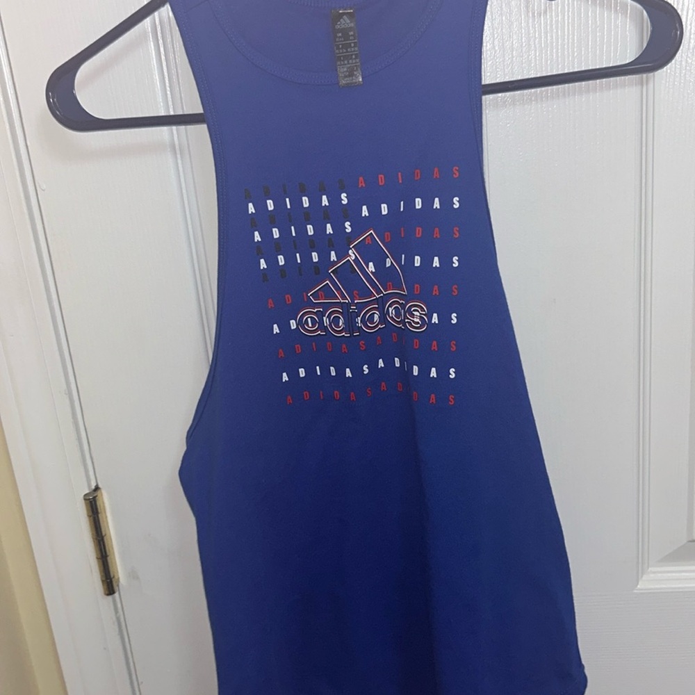 🦋Adidas tank 5/25$